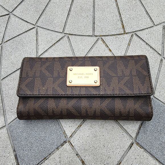 Michael Kors Jet Set Signature Checkbook Continental Wallet Vintage